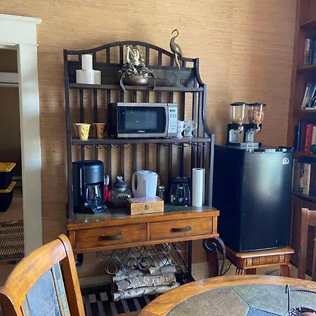 Jasones B&B And Restaurant