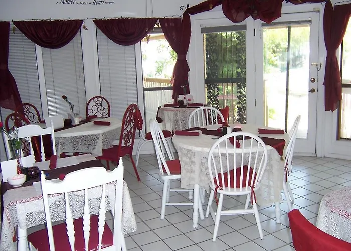 Jasones And Restaurant Отель типа "постель и завтрак"